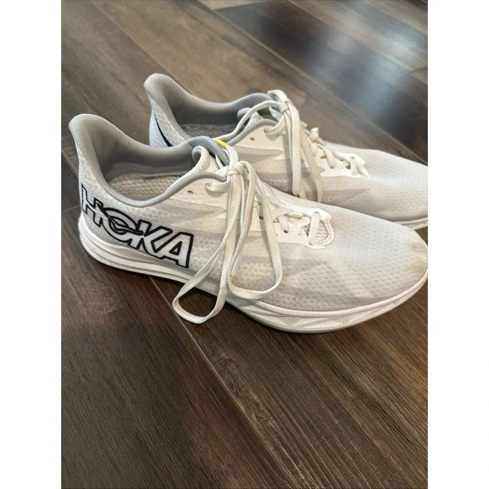 Hoka One‎ One Unisex Crescendo MD Running Shoes, Men's 9 / women's 10.5 US